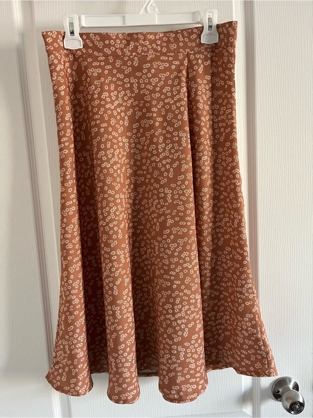 SHIEN Rust Floral Midi Skirt Size L Slit A-Line Flowy - Picture 2 of 9